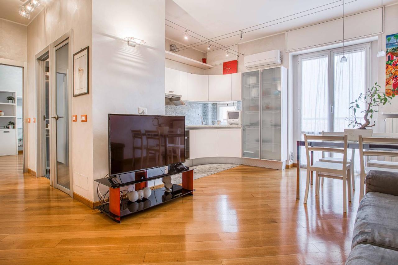 شقة Joivy Vibrant Flat With Balcony ميلان المظهر الخارجي الصورة
