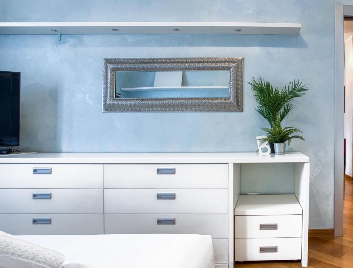 شقة Joivy Vibrant Flat With Balcony ميلان المظهر الخارجي الصورة